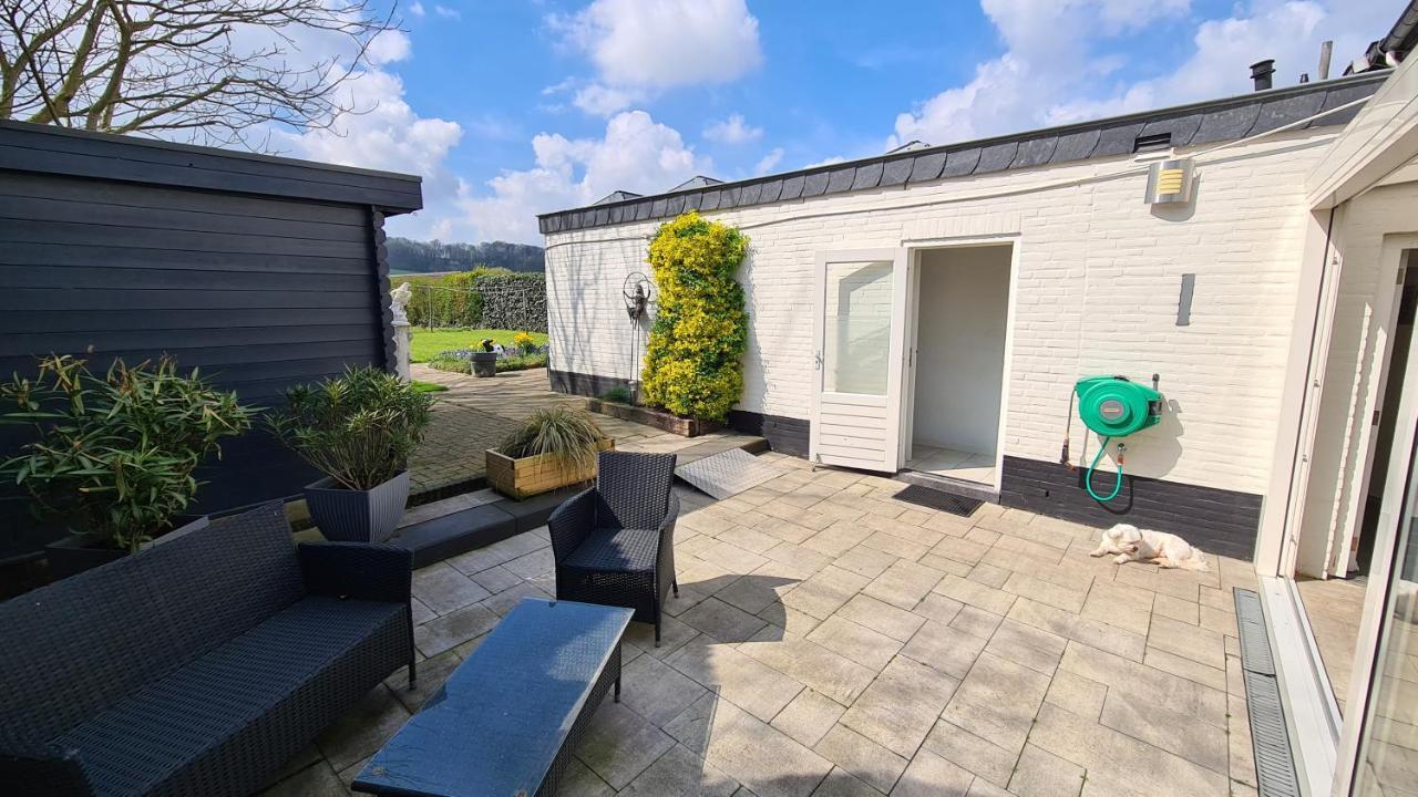 Roos Guesthouse Holiday Appartements Valkenburg aan de Geul Екстериор снимка